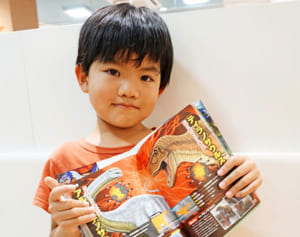 6歳「恐竜図鑑の間違い見つけた」出版社が修正へ　将来の夢は「ティラノサウルスになりたい」