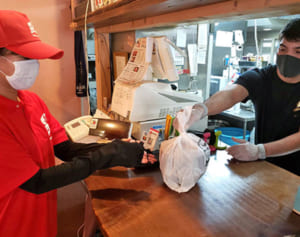 配達代行の大阪「出前館」が沖縄進出　那覇の10店メニューを自宅へ