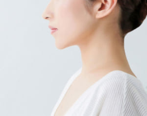 専門家が伝授「快眠できる鎖骨マッサージ＆片鼻式呼吸法」