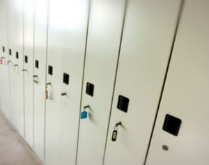 更衣室での感染疑惑が続出！報じられない身近な危険エリア