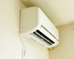 冷房はケチらずつける！「室内でも熱中症対策を」と専門医