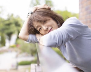 小林麻美振り返る育児25年　芸能界のドンとお受験から遊園地まで