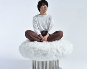 「かたぶい」椅子、国際コンペで金賞　沖縄県芸大学院、浦崎さん作品