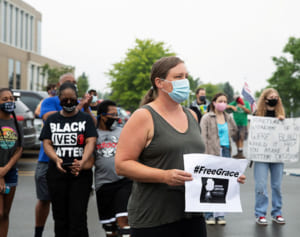 「宿題しなかったから」施設収監の15歳少女、釈放認められず