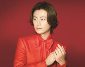 氷川きよし“真紅のスーツ”で想い表現「母が僕の原点」