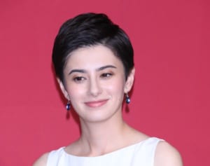 ホラン千秋がリモート出演 関係者感染疑いに「万が一」と判断