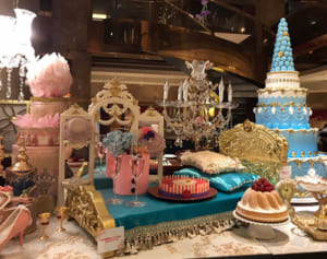 ヒルトン東京で味わう王妃気分！上品なスイーツに大満足