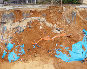 沖縄本島中北部で土砂崩れ相次ぐ　台風8号の大雨で地盤緩む