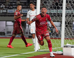 FC琉球 ゴールラッシュ　声援力に、鮮烈な猛攻　らしさ存分、多彩な5発