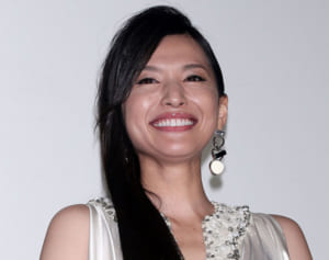 芦名星さん抱き続けたアクションの夢　きっかけは仮面ライダー