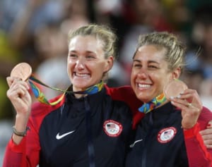 五輪金メダリスト「マスクせずに買い物」投稿に批判の声