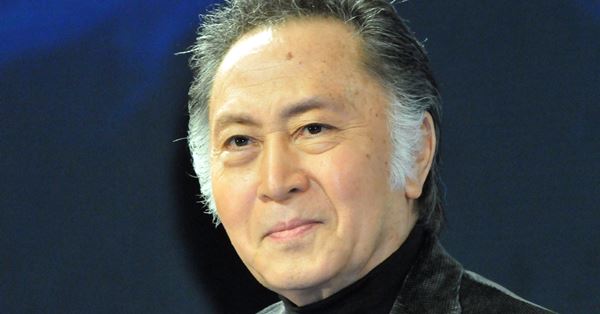 半沢』支える北大路欣也の囁き「ひと言で現場跳ね上がる」 | 女性自身