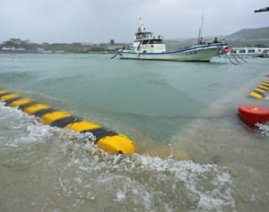 台風9号　本島中南部で過去最大級の高潮に警戒　1人けが、557人避難