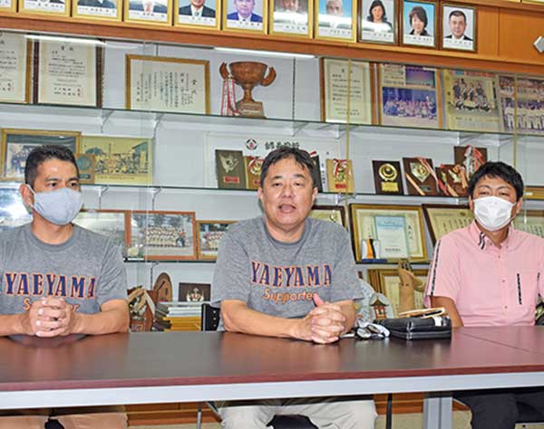 県大会Ｖ選手たちへ「幻になった甲子園」の切符を　八重山高校、野球部ＯＢ会が支援募る