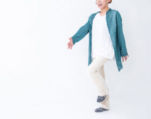 医師が実践！認知症防ぐ運動習慣「足踏みしながら計算する」