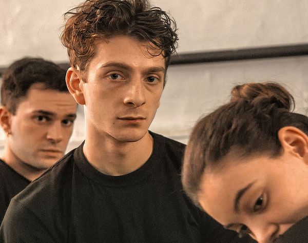 ジョージアの舞踊団で若者が葛藤する映画『ダンサー』に釘づけ