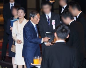 安倍昭恵夫人とは真逆…菅官房長官の妻が表舞台に出ない理由