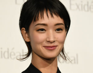 剛力彩芽 Twitter開始にファン歓喜！前澤氏と共演期待する声も