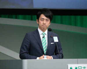 小泉進次郎　能登半島地震のための募金活動に賞賛集まる「自分にできる場所でできることをやっている」