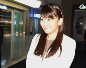 秋篠宮家が菅首相に接近か　合同葬に異例の“家族総出”参列