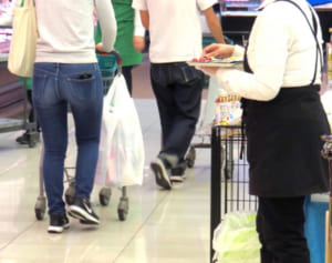 不用意な働きすぎに要注意！主婦に税金、保険料かかる5つの壁