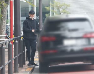 竹内結子さん死去1カ月、夫・中林大樹の指には今も結婚指輪