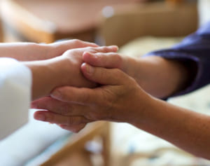 法定相続人でない「子どもの嫁」に遺産を分けてあげるには