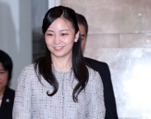 秋篠宮さま　佳子さま結婚は「ゆっくりと」滲ませた“教訓”