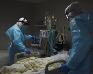 コロナで両親が立て続けに死亡…遺された4歳の男の子は今