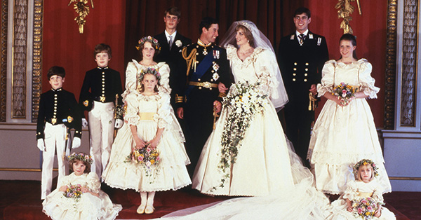 ダイアナ妃のブライズメイド務めた少女、53歳となり結婚 | 女性自身