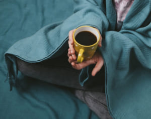 冬に多い“かくれ脱水”を防ぐためには「室内厚着はNG」