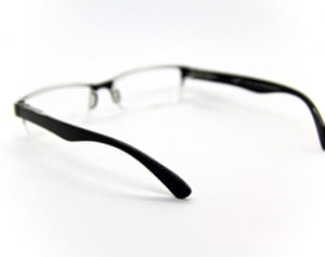 眼科医が教える「2.0度の100均メガネで老眼改善の可能性」