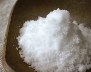 セレブたちが実践する“塩シャンプー”ニオイ軽減にも期待