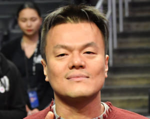 鬼教官が子煩悩パパに…NiziUの父J.Y. Parkがキャラ変した訳