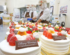 きょうクリスマスイブ　巣ごもり需要？　ケーキの売り上げ好調