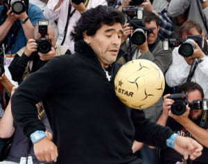 マラドーナさんの死の謎深まる、担当看護師が新たな証言