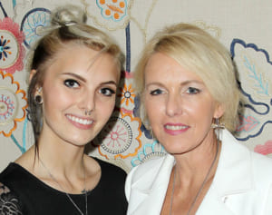 自殺した性犯罪被害者、その母親も4カ月後に自殺を選ぶ