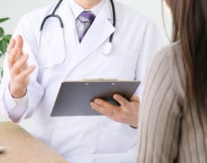 コロナ死亡率は5分の1に…医師語る「治療選択肢が増えた」