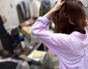 “若者のゴミ屋敷”が急増中　家のトイレが使えずコンビニで