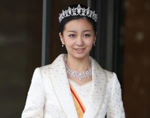 祝26歳！佳子さま　可憐すぎるドレスコレクション