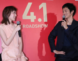 戸田恵梨香の華麗なる恋愛遍歴 背景に共演者との絶妙な距離感