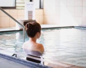 湯船につかって深呼吸が免疫力アップに効く！専門家が指摘