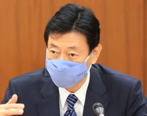 忘年会に3密、そして迷言…コロナ禍で政府の矛盾続く