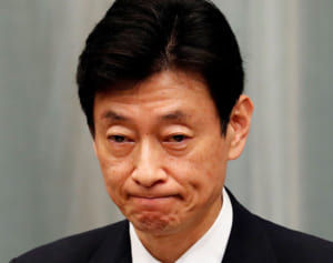 ダメ上司の尻拭い…西村大臣に「まるで中間管理職」と同情論