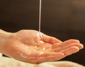 香りで効果アップ！「臭活」専門家教える「アロママッサージ入門」