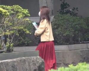 土屋太鳳　平将門の首塚で目撃された体育会系なユニーク参拝