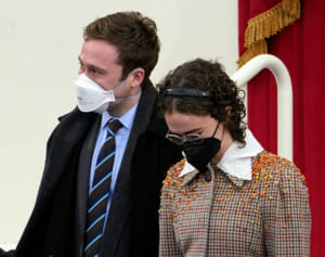 就任式で注目、ハリス副大統領の継娘がファッションアイコンに