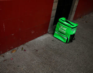 Uber Eatsのドライバー殺害容疑で14歳の少年を逮捕