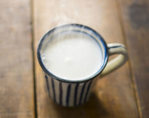 不眠の悩み解消!? 海外で流行のムーンミルクレシピ