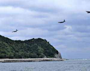 渡嘉敷・座間味島でまた低空飛行、米軍輸送機か　住民「危険、止めて」